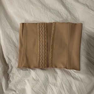 Skims waist trainer